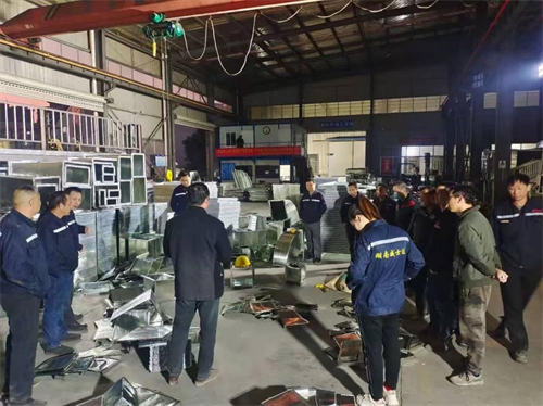 湖南风管,长沙风管,长沙风管加工,长沙镀锌风管,长沙不锈钢风管