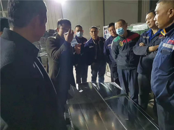 湖南风管,长沙风管,长沙风管加工,长沙镀锌风管,长沙不锈钢风管