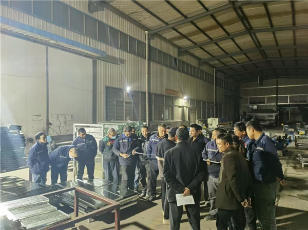 湖南风管,长沙风管,长沙风管加工,长沙镀锌风管,长沙不锈钢风管