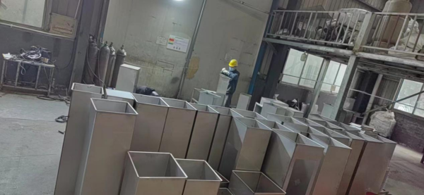 湖南风管,长沙风管,长沙风管加工,长沙镀锌风管,长沙不锈钢风管