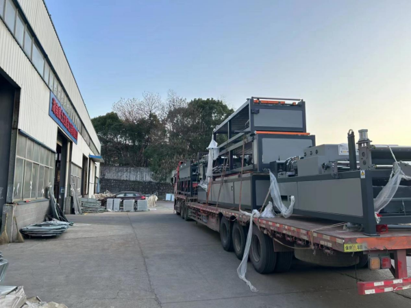 湖南风管,长沙风管,长沙风管加工,长沙镀锌风管,长沙不锈钢风管