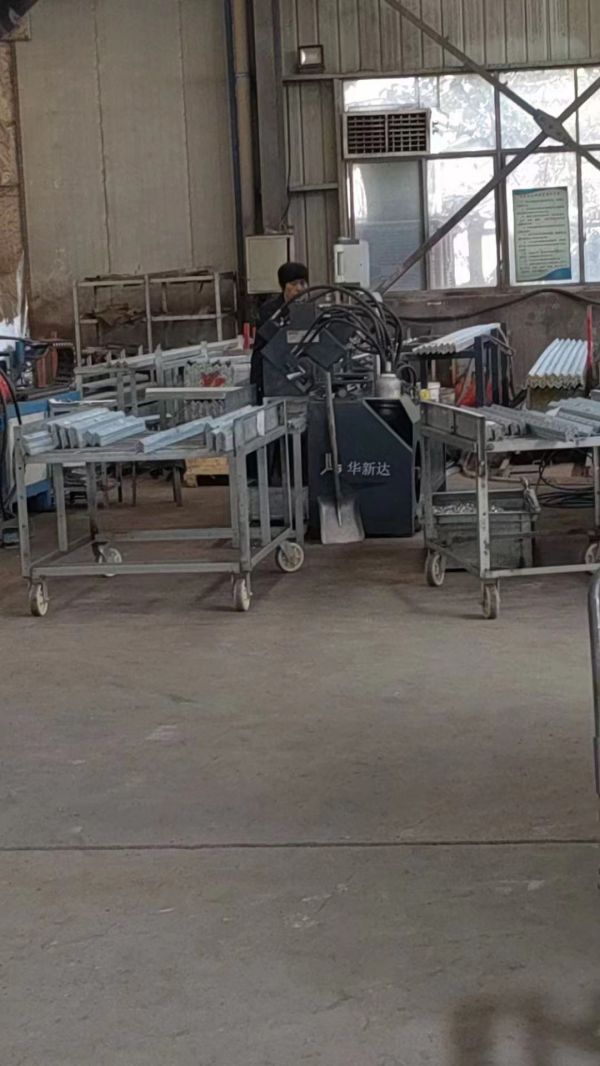 湖南风管,长沙风管,长沙风管加工,长沙镀锌风管,长沙不锈钢风管