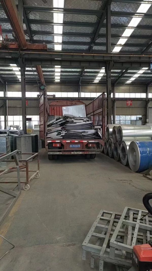 湖南风管,长沙风管,长沙风管加工,长沙镀锌风管,长沙不锈钢风管